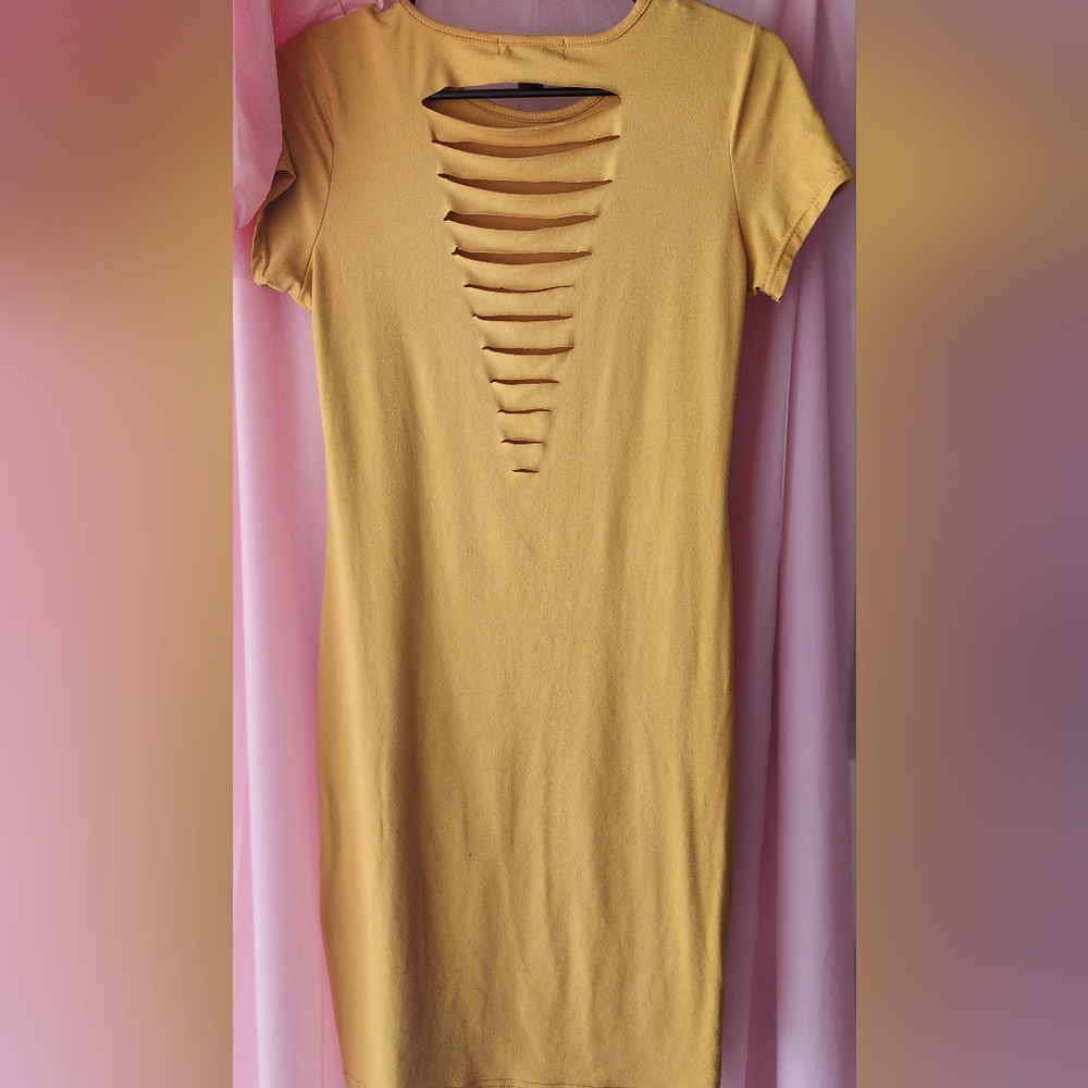 Distressed Dress - Picture 3 of 4